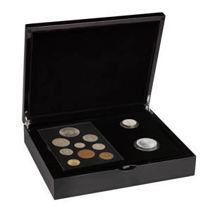 A Celebration of the Life of Sir Winston Churchill Collector Set